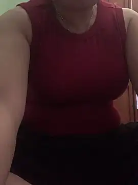   Evelyn   online show from 04-05-26, 06:32