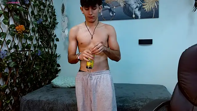 Snapshot of billy_wild chatting on 07-19-26, 11:47 billy wild online show from 07-19-26, 11:47
