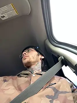 Snapshot of trunorthheavy chatting on 04-04-26, 10:07 trunorthheavy online show from 04-04-26, 10:07