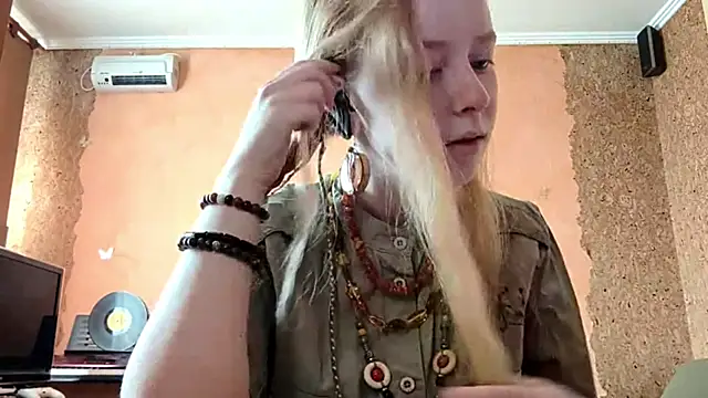 KateVibe 01 online show from 04-14-26, 11:22