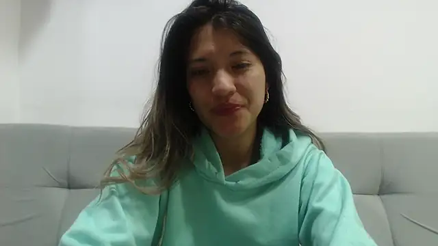 hannajonnes1 online show from 04-10-26, 01:00