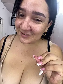 Snapshot of Fresita-12 chatting on 05-02-26, 02:49 Fresita-12 online show from 05-02-26, 02:49