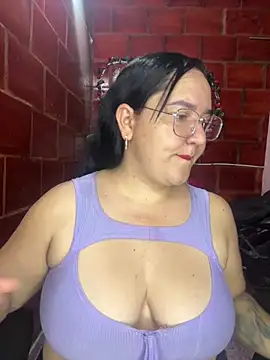 Snapshot of Fresita-12 chatting on 05-16-26, 07:23 Fresita-12 online show from 05-16-26, 07:23