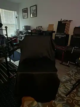 GeetarLuvver online show from 04-24-26, 12:13