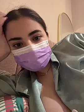 AnnieCartier online show from 04-24-26, 01:35