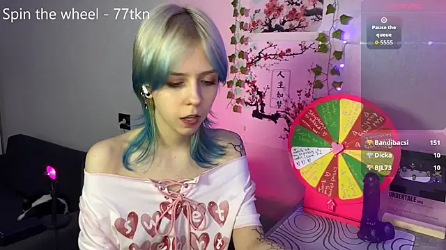 LunaBless online show from 06-01-26, 09:16