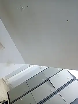 Snapshot of Achrafbobo chatting on 04-05-26, 04:15 Achrafbobo online show from 04-05-26, 04:15