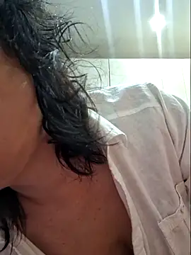 LaliaMia online show from 11-18-25, 02:06