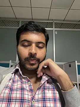 Sweetloverr28 online show from 04-27-26, 07:01