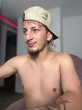 Snapshot of ZarcooX chatting on 04-06-26, 04:46 ZarcooX online show from 04-06-26, 04:46