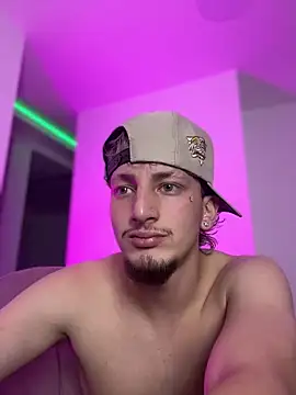 Snapshot of ZarcooX chatting on 04-07-26, 07:20 ZarcooX online show from 04-07-26, 07:20