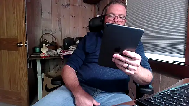 Snapshot of JJ_CONN78 chatting on 05-11-26, 04:04 JJ CONN78 online show from 05-11-26, 04:04
