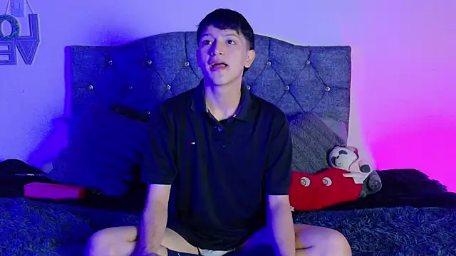 Snapshot of SaNti_ll chatting on 05-26-26, 11:50 SaNti ll online show from 05-26-26, 11:50