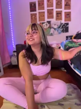 ZoeyDoll  online show from 04-10-26, 12:43