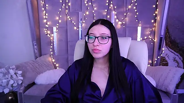 Snapshot of SsoftAura chatting on 04-30-26, 12:44 SsoftAura online show from 04-30-26, 12:44