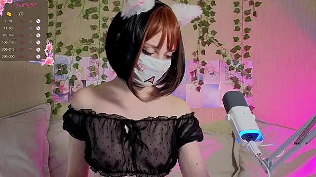 LunaNyanmi online show from 04-14-26, 06:36