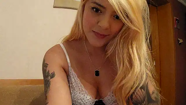 SilvyDiamond online show from 05-11-26, 04:04