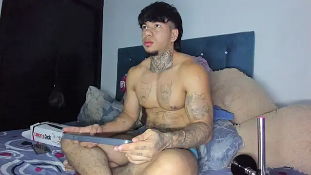 Snapshot of daamonxxx19_ chatting on 04-14-26, 02:17 daamonxxx19 online show from 04-14-26, 02:17
