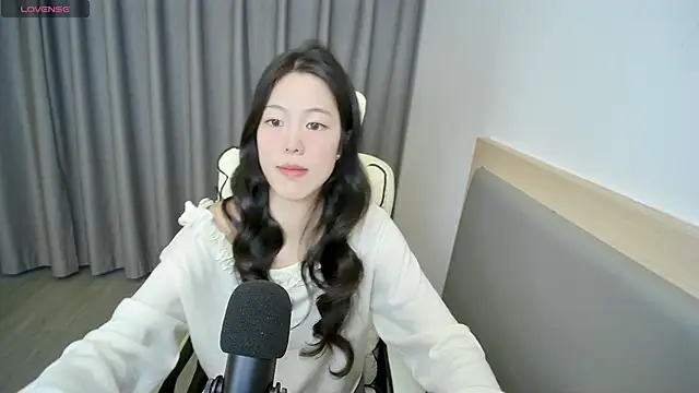 yizhixiaolulu online show from 04-07-26, 06:14