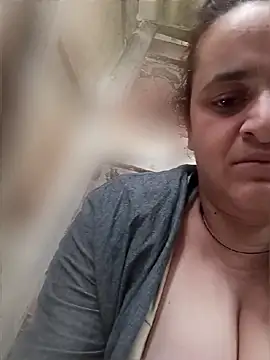 Snapshot of AnabelBexley chatting on 04-14-26, 06:08 AnabelBexley online show from 04-14-26, 06:08