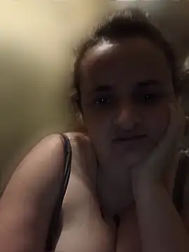 Snapshot of AnabelBexley chatting on 05-14-26, 06:09 AnabelBexley online show from 05-14-26, 06:09