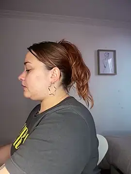 Snapshot of ziara_white chatting on 04-13-26, 08:25 ziara white online show from 04-13-26, 08:25