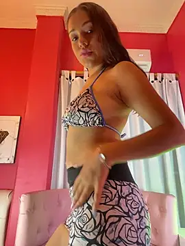 Snapshot of HannaHawke chatting on 04-13-26, 01:05 HannaHawke online show from 04-13-26, 01:05