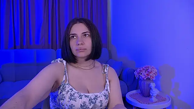AdrianaToress online show from 06-12-26, 05:28