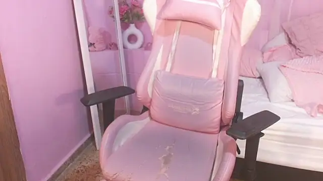 meganlust1 online show from 06-15-26, 09:17