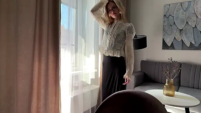 EvelineMolima online show from 04-11-26, 12:09
