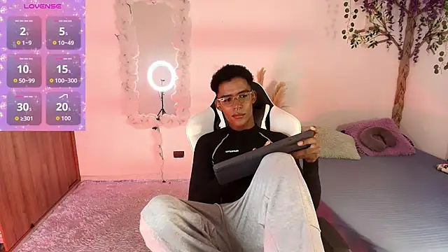 Snapshot of IamAndrey chatting on 05-17-26, 11:23 IamAndrey online show from 05-17-26, 11:23