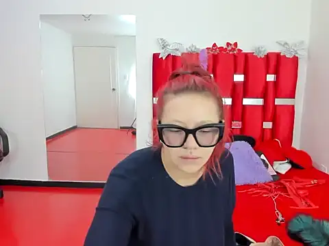 scarlett red 1 online show from 05-15-26, 04:03