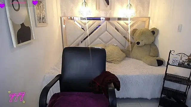Snapshot of ahmy_ chatting on 05-01-26, 07:51 ahmy online show from 05-01-26, 07:51