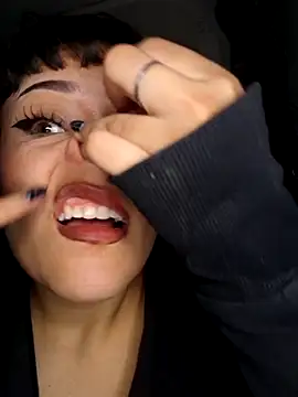 seijaku  online show from 04-19-26, 12:54