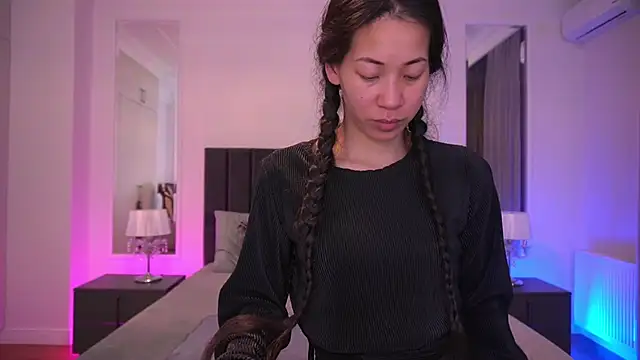 YunaYum online show from 04-27-26, 09:24