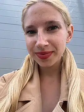 michelle lovique online show from 07-19-26, 07:01