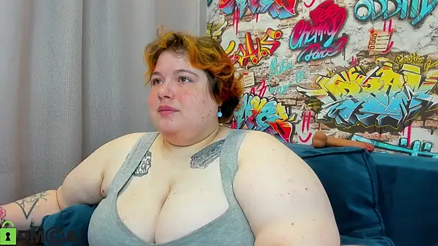 Snapshot of Sew_Sunny chatting on 05-04-26, 01:01 Sew Sunny online show from 05-04-26, 01:01