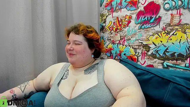 Snapshot of Sew_Sunny chatting on 05-06-26, 01:03 Sew Sunny online show from 05-06-26, 01:03
