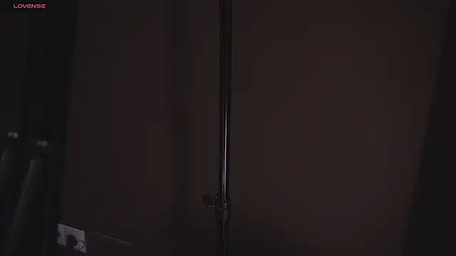 Snapshot of Emilicious chatting on 04-12-26, 05:23 Emilicious online show from 04-12-26, 05:23