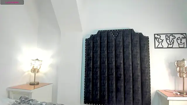 Snapshot of medoly03 chatting on 04-25-26, 01:41 medoly03 online show from 04-25-26, 01:41
