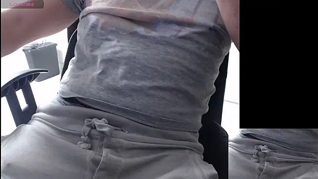 RoyXxx7 online show from 04-30-26, 01:50