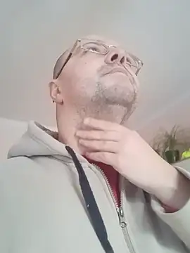 Luceriusbigass online show from 12-14-24, 07:40