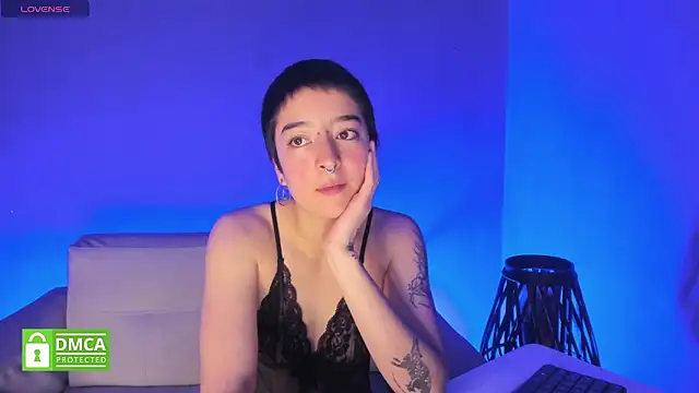 Snapshot of Atheena__ chatting on 05-02-26, 12:54 Atheena online show from 05-02-26, 12:54