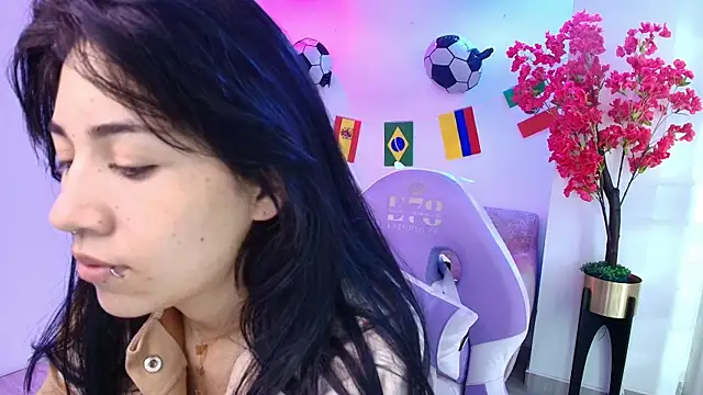 Rainy doll online show from 07-16-26, 12:00