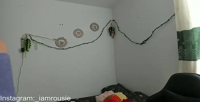 Snapshot of _iamrousie_ chatting on 05-08-26, 02:22 iamrousie online show from 05-08-26, 02:22