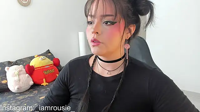Snapshot of _iamrousie_ chatting on 05-20-26, 01:17 iamrousie online show from 05-20-26, 01:17