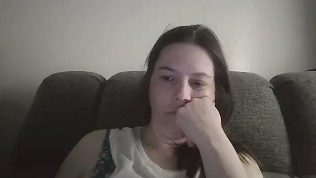 lily1982 online show from 04-26-26, 04:37