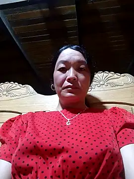 Snapshot of vanlucky2 chatting on 04-18-26, 11:05 vanlucky2 online show from 04-18-26, 11:05