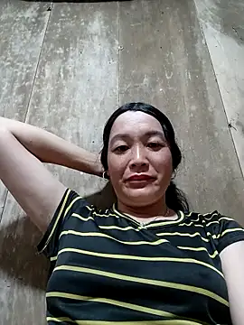 Snapshot of vanlucky2 chatting on 05-15-26, 11:56 vanlucky2 online show from 05-15-26, 11:56
