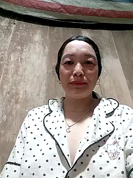 Snapshot of vanlucky2 chatting on 05-20-26, 11:22 vanlucky2 online show from 05-20-26, 11:22